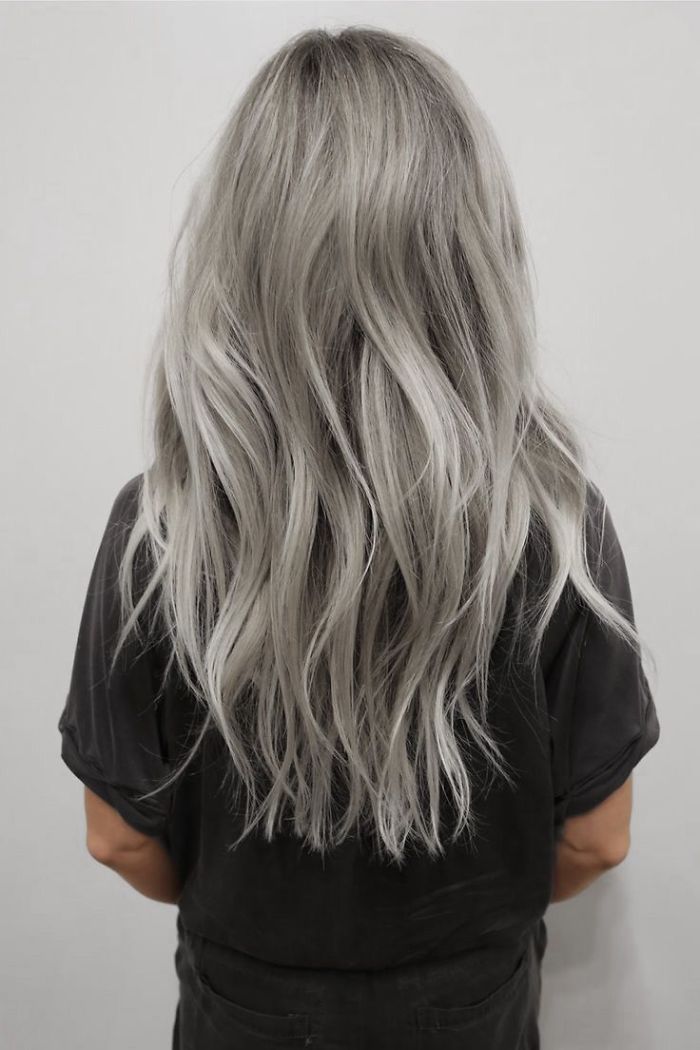 Perfection. Sad that I have to wait for next month for this :(! Granny Hair, Hair Trend, Brown Blonde Hair, Hair Color And Cut, Pastel Hair, Dye My Hair, Hair Envy, Grunge Hair, Grey Hair