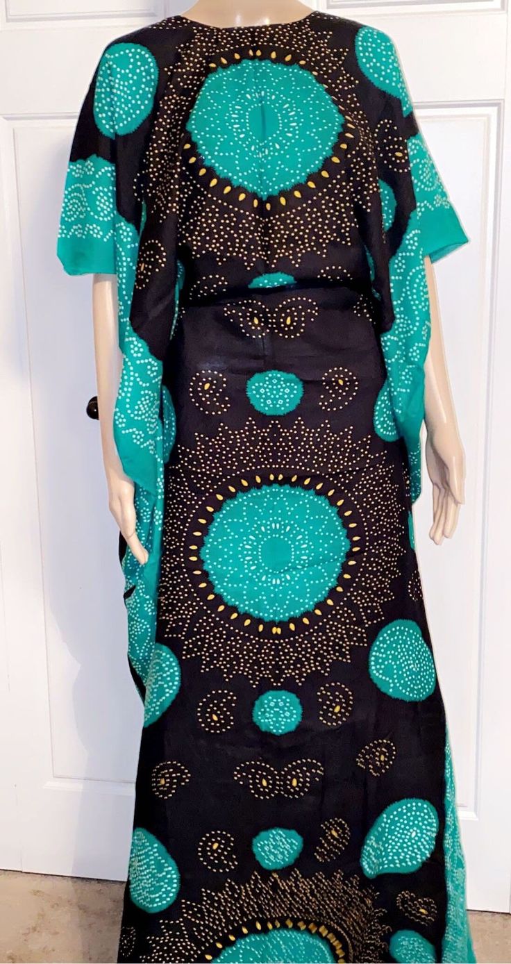 baati shaashlow Traditional Summer Maxi Dress For Festive Occasions, Traditional Festive Summer Maxi Dress, Traditional Summer Festive Maxi Dress, Casual Green Dress For Festive Occasions, Green V-neck Batik Print Dress, Cotton Party Dresses For Eid, Festive Printed Dress For Vacation, Fitted Casual Dress For Eid, Casual Fitted Dresses For Eid