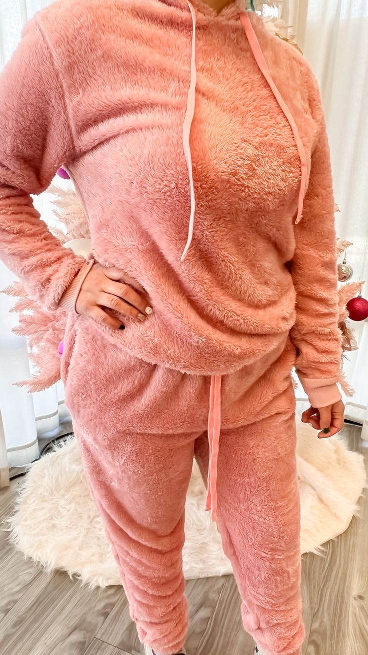 2 Piece PJ Set Super soft Fleece pjs Winter Super Soft Sleepwear For Relaxation, Soft Comfortable Fall Sleepwear, Soft Comfortable Sleepwear For Fall, Cozy Winter Sleepwear With Soft Texture, Winter Sleepwear For Relaxation, Super Soft, Comfortable Soft Sleepwear For Fall, Cozy Soft Winter Sleepwear, Comfortable Winter Sleepwear For Relaxation, Super Soft Long Sleeve Sleepwear For Loungewear