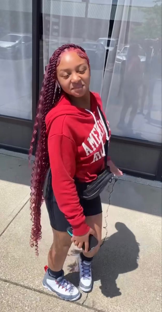 Braided Hairstyles Purple, Burgundy Island Twist, Hairstyles Alt, Hairstyles Purple, Cute Weave Hairstyles, Bun Bow, Hairstyle Video, Braids Locs, Aesthetic Hairstyles