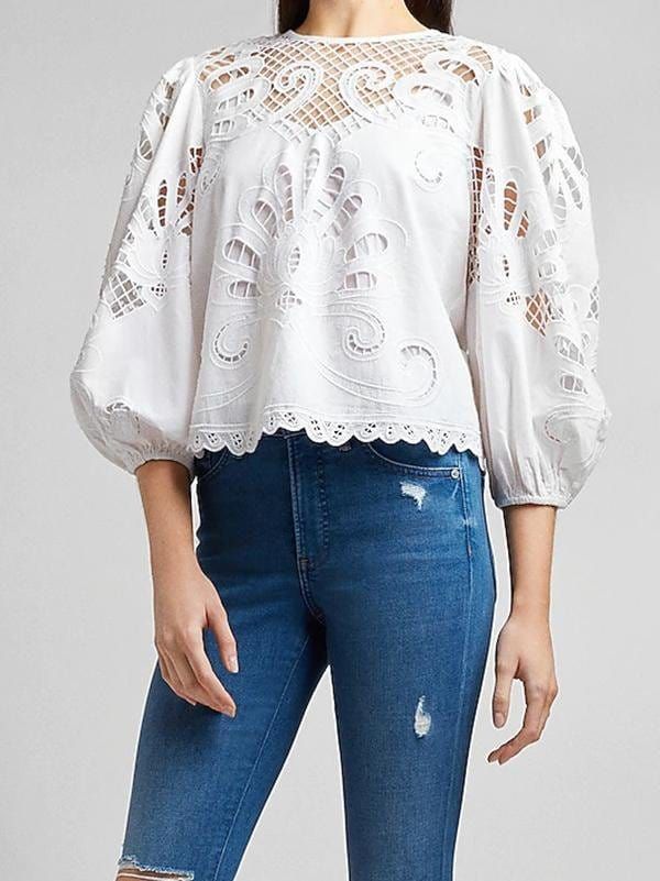 Spring Cotton Lace Patchwork Top, Chic Lace Patchwork Tops For Spring, Spring Lace Patchwork Tops, Spring Lace Trim Blouse, Chic Cotton Lace Top, Cropped Lace Patchwork Tops, Casual Tops With Lace Trim, Chic Lace Trim Tops, Casual Summer Cotton Lace Tops