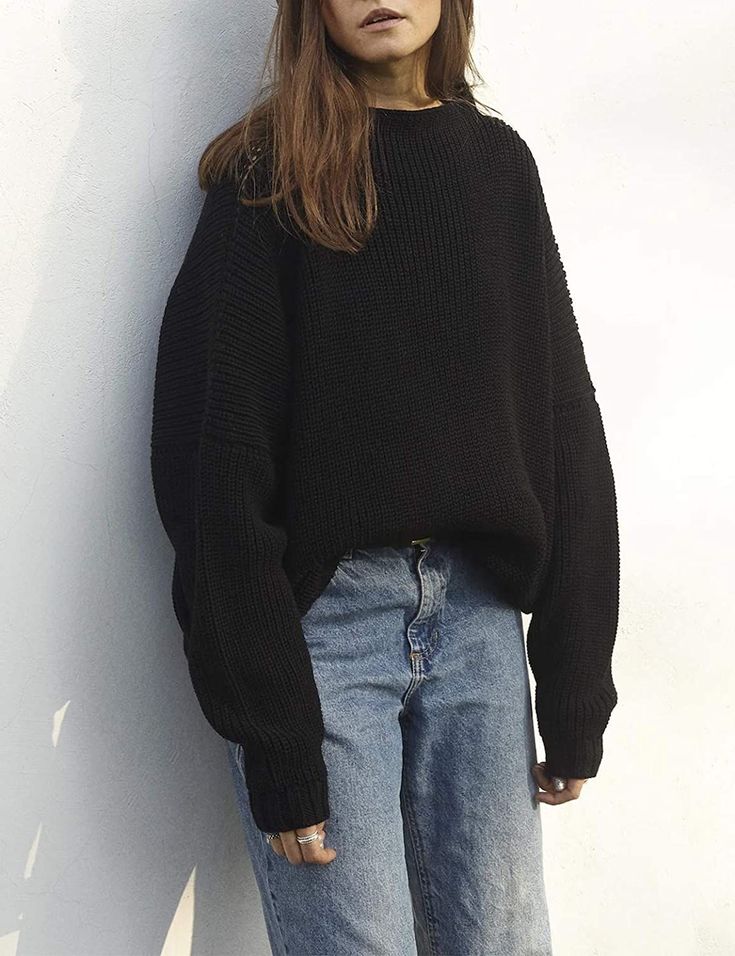 Black Pullover Outfit, Wool Sweater Outfit, Baggy Sweater Outfits, Black Long Sleeve Outfit, Pullover Sweaters Outfits, Black Chunky Knit Sweater, Black Sweater Outfit, Sustainable Knitwear, Oversized Black Sweater