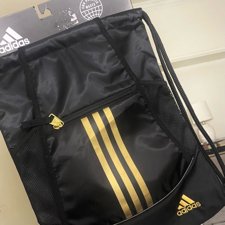 New Never Used Sack Pack Black Large Capacity Drawstring Backpack, Functional Adidas Black Bag, Black Tote Bag For Back To School, Functional Black Adidas Bag, Black Tote Backpack For School, Sporty Black Bag For Back To School, Casual Black Drawstring Bag With Large Capacity, Casual Black Backpack For Gym, Black Drawstring Backpack Bag