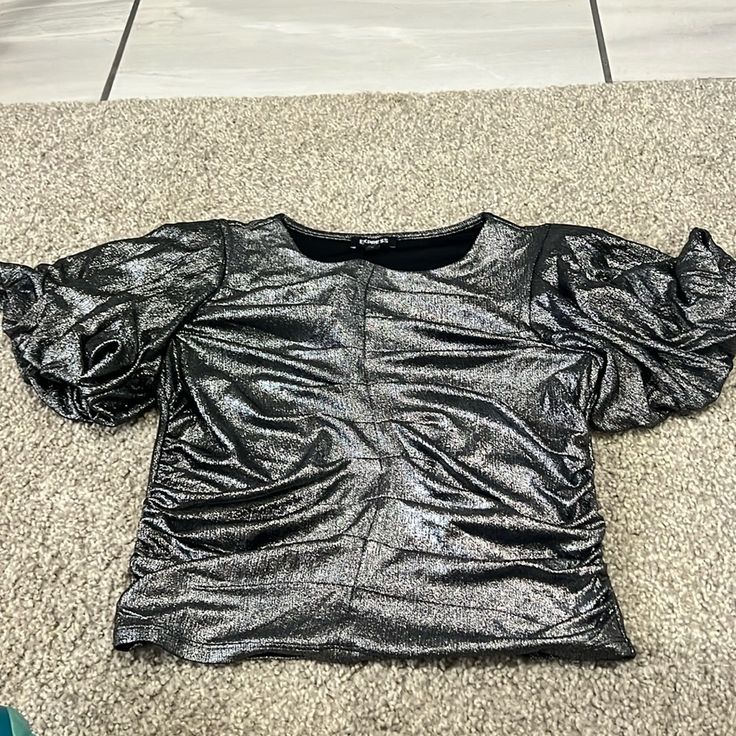 Nwt Puff Sleeve Blouse, Is Slightly Cropped Metallic Sheen Tops For Night Out, Metallic Sheen Top For Night Out, Metallic Top With Sheen For Night Out, Metallic Shine Tops For Night Out, Chic Metallic Shiny Tops, Metallic Shiny Chic Tops, Glamorous Fitted Silver Top, Metallic Fitted Blouse For Night Out, Glamorous Evening Tops With Sheen