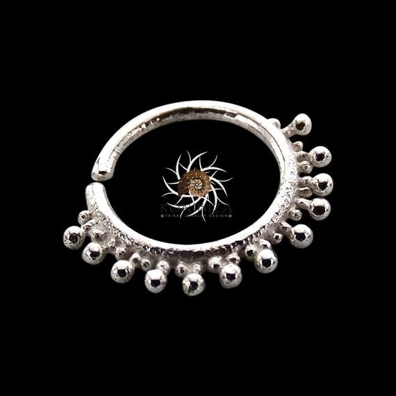 *** SHIPPING TO THE U.S WITHIN 5 BUSINESS DAYS *** Silver Nose Ring - Silver Nose Hoop - Indian Nose Ring - Tribal Nose Ring - Nose Jewelry - Nose Piercing - Nostril Ring - Nostril Jewelry - tiny nose ring - tiny nose hoop - small nose ring - small nose hoop - nostirl noop Beautiful sterling Nose Piercing Silver, Gold Nose Jewelry, Small Nose Ring, Tiny Nose Ring, Silver Nose Hoop, Tiny Nose, Sterling Silver Nose Rings, Gold Nose Hoop, Nostril Ring