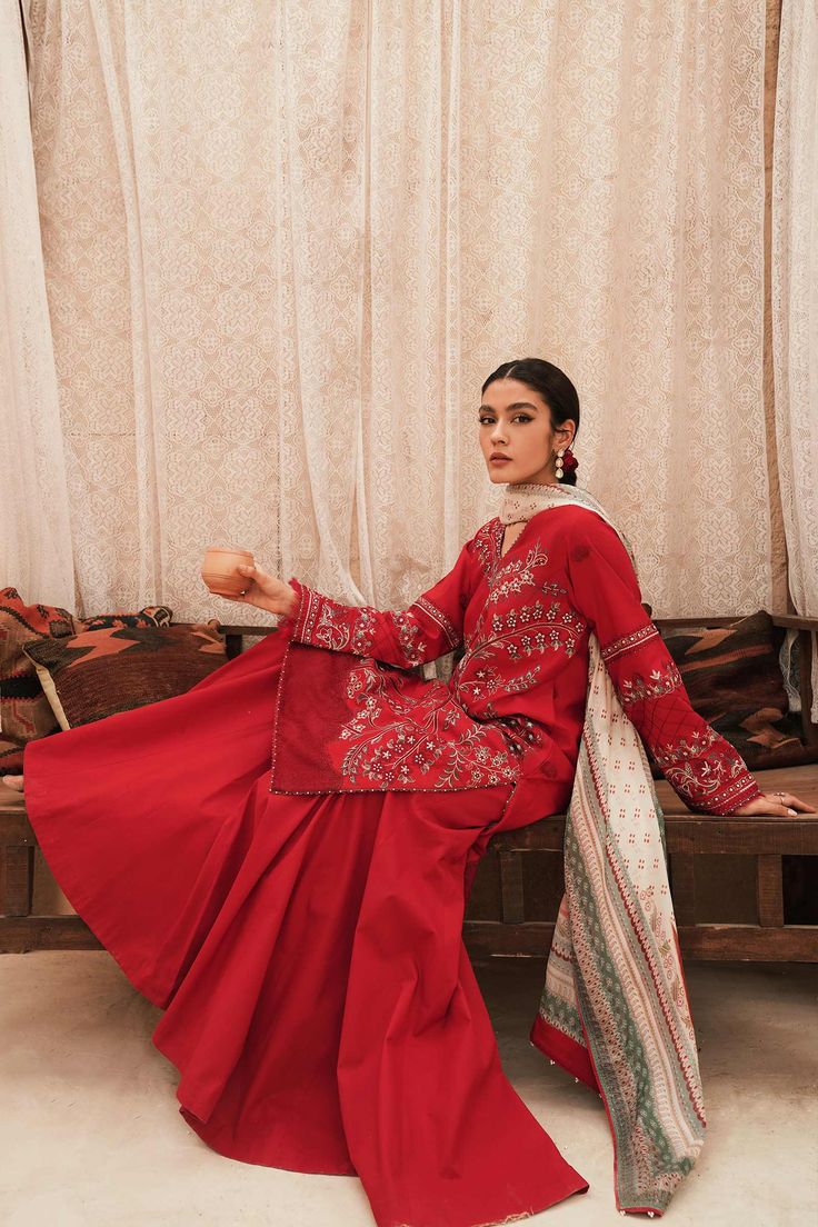 Brand: Zara ShahjahanProduct Code: Zara Shahjahan - ZEENATCollection: Zara Shahjahan Luxury Lawn Collection 2022Fabric: Lawn Embroidered Lawn Suits Unstitched 3 Piece Embroidered Front 0.65 Yard Embroidered Back 1.4 Yards Embroidered Sleeves 0.65 Yard Embroidered Back Motif (1) Embroidered Border (2) Embroidered Dupatta Patti 8.5 Yards Printed Silk Dupatta 2.6 Yards Plain Cambric Trouser 2.15 Yards Zara Shahjahan Luxury Lawn Collection 2022 Authenticity Guaranteed – 100% Original Brand. 3 Days R Traditional Drape Mulmul Palazzo Set For Wedding, Festive Jamawar Palazzo Set, Mulmul Unstitched Suit With Traditional Drape, Traditional Resham Embroidered Sharara, Festive Eid Sharara With Naqshi Detailing, Semi-stitched Sharara With Dabka Work, Unstitched Traditional Palazzo Set, Traditional Jamawar Palazzo Set For Transitional Season, Chikankari Embroidery Jamawar Palazzo Set