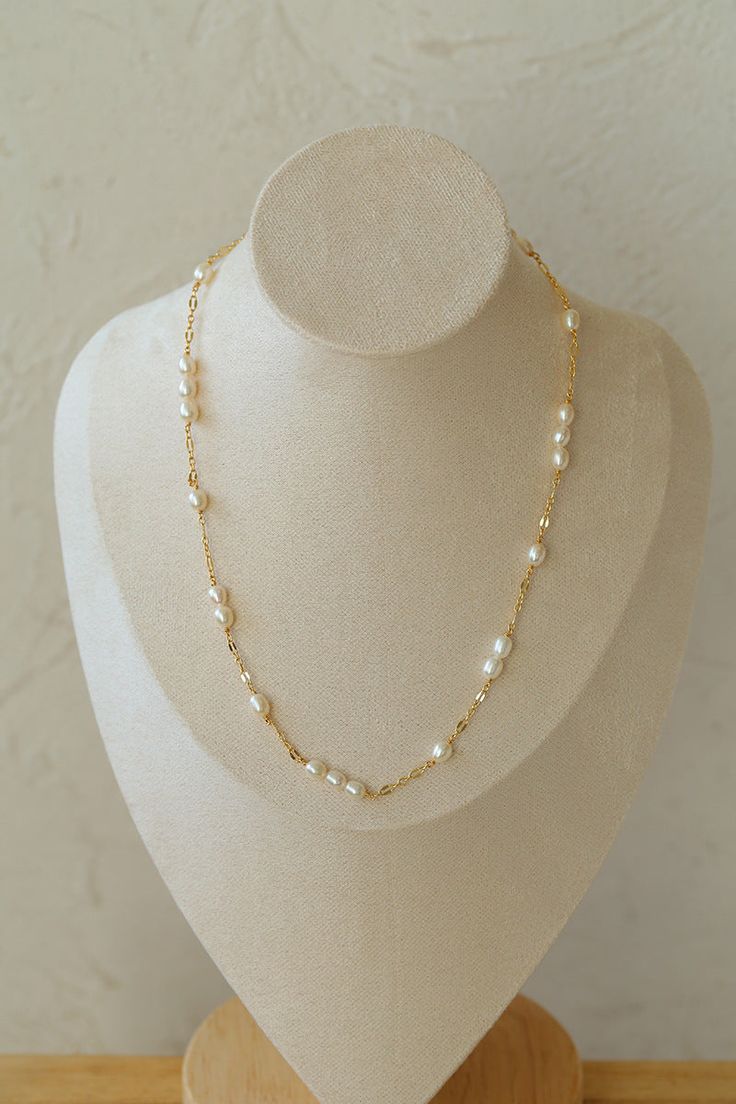 Metal: 18K Recycled Gold Plated On Brass Pearl: Freshwater Pearl A Style Chain Length: 390-440mm B Style Chain Length: 380-430mm C Style Chain Length: 410-460mm D Style Chain Length: 800mm E Style Chain Length: 400-450mm F Style Chain Length: 400-450mm G Style Chain Length: 380-450mm H Style Chain Length: 370-440mm I Style Chain Length: 480mm J Style Chain Length: 560mm K Style Chain Length: 1250mm Classic Wedding Necklace With Chain, Elegant Cable Chain Necklace For Wedding, Wedding Chain Link Necklace, Elegant Wedding Cable Chain Necklace, Classic Gold Chain Necklace With Pearl, Classic Gold Chain Necklace With Pearls, Classic Gold Pearl Chain Necklace, Classic Adjustable Chain Necklace For Weddings, Classic Wedding Chain Necklace With Adjustable Chain