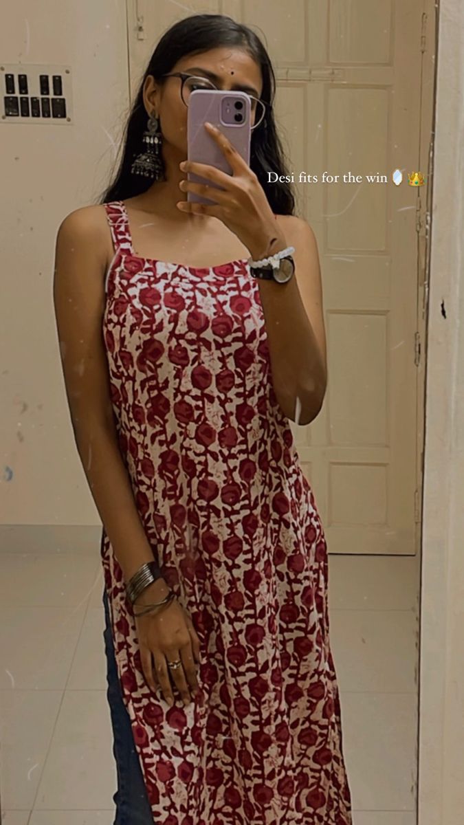 Desi Kurti Captions, Sleeveless Kurti With Jeans, Kurti Instagram Story, Ethnic Day Outfits College, Kurti Aesthetic Insta Story, Kurti Selfie Poses, Kurta Aesthetic, Sleeveless Kurti, Kurti With Jeans