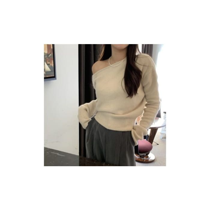 One-Shoulder Plain Sweater Shoulder-Sleeve Bust Total Length 67 100 52 measurement is cm.Product Information Material: 95% Polyester Color: Black Wash care: Hand Wash, Machine Wash Plain Sweater, Plain Sweaters, New Instagram, Kawaii Fashion, Shoulder Sweater, Pink Sweater, Shoulder Sleeve, Almond, One Shoulder