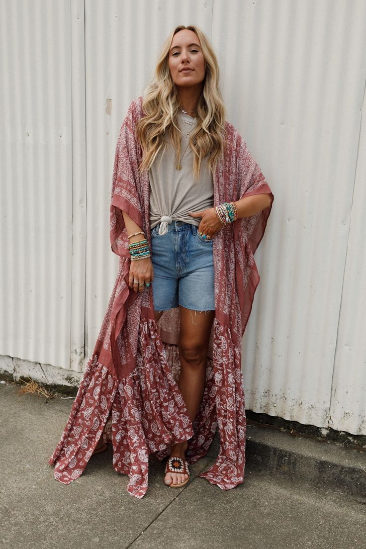 Boho Kimono Outfit, Advanced Style Boho, Boho Plus Size Outfits, Boho Mom, Paisley Kimono, Duster Kimono, Kimono Outfit, Three Bird Nest, Bohemian Style Clothing