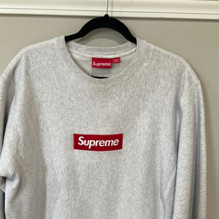 Original Supreme Brand Gray Color Long Sleeve 100% Cotton T Shirt Brand New Wear Only One Time Long Sleeve Cotton T-shirt With Logo, Long Sleeve Cotton Top With Logo, Cotton Long Sleeve Tops With Logo, Sporty Long Sleeve Tops With Logo, White Logo Tops For Fall, Casual Long Sleeve T-shirt With Embroidered Logo, White Logo Top For Fall, Classic Long Sleeve Tops With Logo, White Fall Tops With Logo