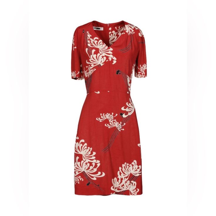 Brand: Mcq Alexander Mcqueen Size: 4 Us [Fits Size Small] Measurement (Flat): [Pit To Pit] 18” Inches Approximately [Bust] 36” Inches Approximately [Waist] 16.5” X 2 = 33” Inches Approximately [Length] 36.5” Inches Approximately Color: Red With White Floral And Black Print Accents Material: % Viscose Contrast Material: Metal Zipper Condition: New With Tag Msrp: $284 + Tax Style Tip: Flaunt This Simple Trs Chic Dress By Mcq Alexander Mcqueen With A Simple Pair Of Red Or Black Patent Leather Flats Shirt Midi Dress, Black Patent Leather Flats, Knit Skater Dress, Alexander Mcqueen Dresses, Corset Midi Dress, Red Or Black, Floral Babydoll Dress, White Linen Dresses, Mcq Alexander Mcqueen