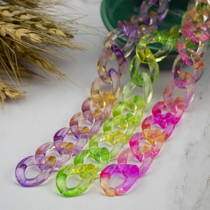 100pcs 17x23mm Plastic double colors transparent acrylic open ring chain links for bracelet Size: 17x23mm Accessories Pearl, Hello Kitty Cake, Princess Luna, Ring Chain, Creative Things, Chain Links, Open Ring, Chain Ring, Chain Link Bracelet