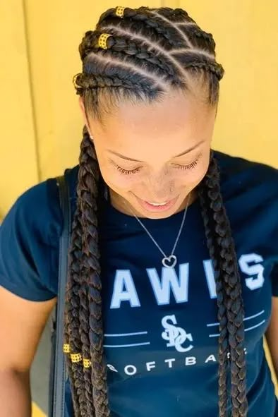 Cornrows Ideas, Sunkissed Hair, Cornrows Braids For Black Women, Chunky Highlights, Mom Cut, Braided Hairstyles For Black Women Cornrows, Feed In Braids Hairstyles, African Hair Braiding Styles, Hair Brunette