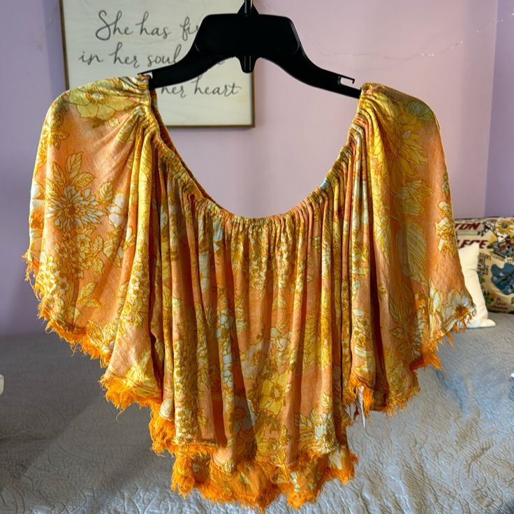 Urban Outfitters Crop Top With Frayed Hem. Nwot. Can Also Be Worn Off The Shoulder. Upcycle Design, Design Clothes, Urban Outfitters Tops, Orange Yellow, Color Orange, Off The Shoulder, Urban Outfitters, Crop Top, Womens Tops