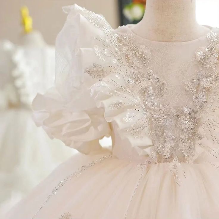 Elevate any special occasion with DreamyVow's Luxury White Flower Girl Dress. A stunning blend of elegance and sparkle, this dress features delicate sequins and a regal Arabic princess cut. Perfect for weddings, birthdays, and holy communions, your little one will feel like royalty in this magical ball gown. Tulle Pattern, Gown Neckline, White Flower Girl Dress, Yellow Evening Dresses, Grey Evening Dresses, Champagne Evening Dress, Gold Evening Dresses, Princess Kids, White Flower Girl Dresses