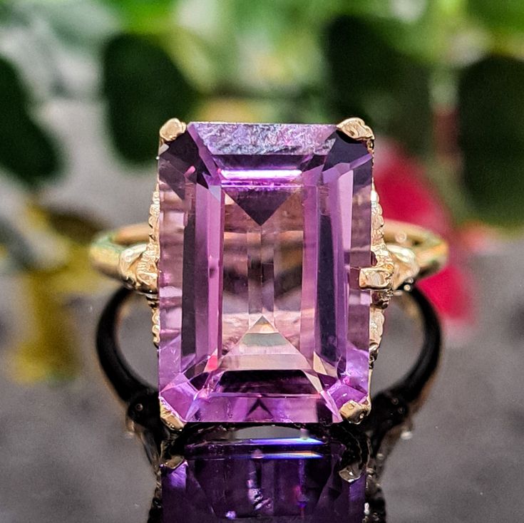 7.10 Carat Natural Amethyst & Diamonds 14k Solid Gold Ring Ring Material: 14k Solid Gold Approximate Weight: 4.9 Grams Gemstone: Natural Aquamarine Gemstone Color: Purple Gemstone Shape: Emerald Cut Gemstone Dimensions: 14.00x10.00 mm Approximate Carat Weight: 7.00 Carat Gemstone Quantity: 1 Diamonds: Natural Round Shaped Diamonds Quantity: 4 Diamonds Total Carat Weight: 0.10 Carat Approximate Total Carat Weight: 7.10 Carat Approximate Height of the Crown of the Ring: 10mm Ring Quantity: One Ring Condition: New Made in the USA Delivered in an elegant gift box 💜 Please do not hesitate to ask any questions and we will be happy to assist You 💜 Octagon-shaped Amethyst Ring For Formal Occasions, Octagon Amethyst Ring For Formal Occasions, Octagon Amethyst Ring For Formal Events, Formal Purple Amethyst Ring With Vvs Clarity, Formal Purple Topaz Gemstone Ring, Formal Octagon Amethyst Ring, Amethyst Gemstones In Yellow Gold With Prong Setting, Yellow Gold Emerald-cut Amethyst Ring For Formal Occasions, Heirloom Amethyst Ring Emerald Cut For Formal Occasions