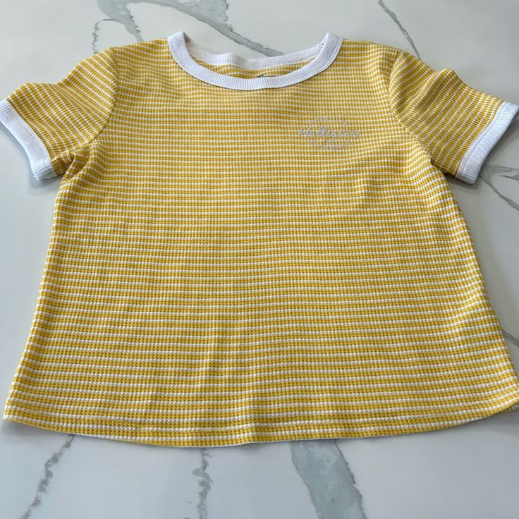 Women’s Hollister Size Large Yellow And White Striped Slim Tee. Never Worn Yellow Fitted Crew Neck Top, Trendy Yellow Cotton Shirt, Fitted Yellow Cotton Top, Spring Mustard Crew Neck Top, Mustard Crew Neck Top For Spring, Trendy Fitted Yellow Top, Yellow Fitted Trendy Top, Fitted Yellow T-shirt For Summer, Fitted Trendy Yellow Top