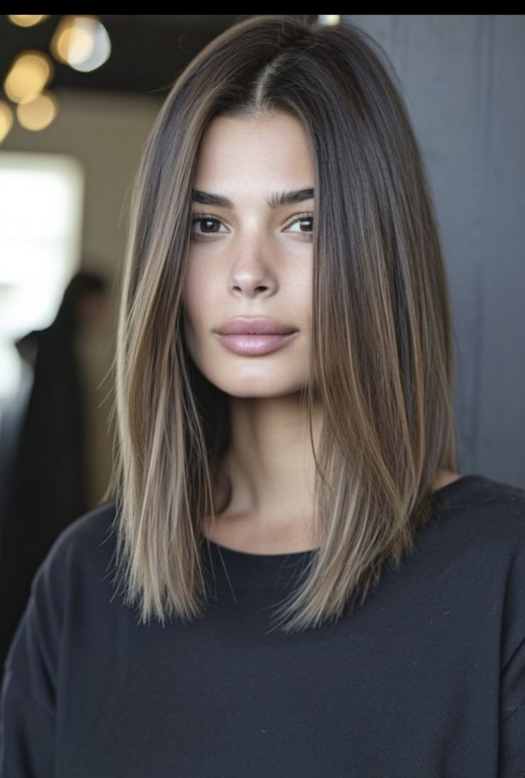 Platinový Blond, California Brunette Hair, California Brunette, Balayage Straight Hair, Rambut Brunette, Flot Makeup, Brunette Hair With Highlights, Vlasové Trendy, Brunette Balayage Hair