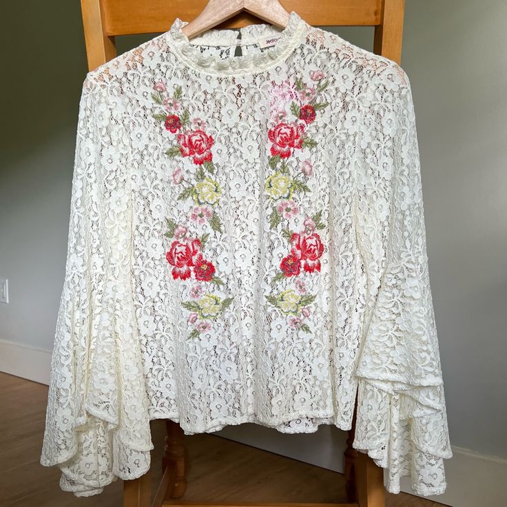 Gorgeous Top With Boho Free People Vibes. See Pics For Details. Cheap Festive Blouse With Intricate Embroidery, Summer Floral Embroidered Long Sleeve Lace Top, Summer Long Sleeve Lace Top With Floral Embroidery, Lace Tops With Floral Embroidery For Brunch, Bohemian Embroidered Lace Top For Spring, Spring Bohemian Lace Embroidered Top, Spring Lace Top With Lace Work For Brunch, Spring Lace Blouse With Floral Embroidery, Feminine Fitted Embroidered Lace Top