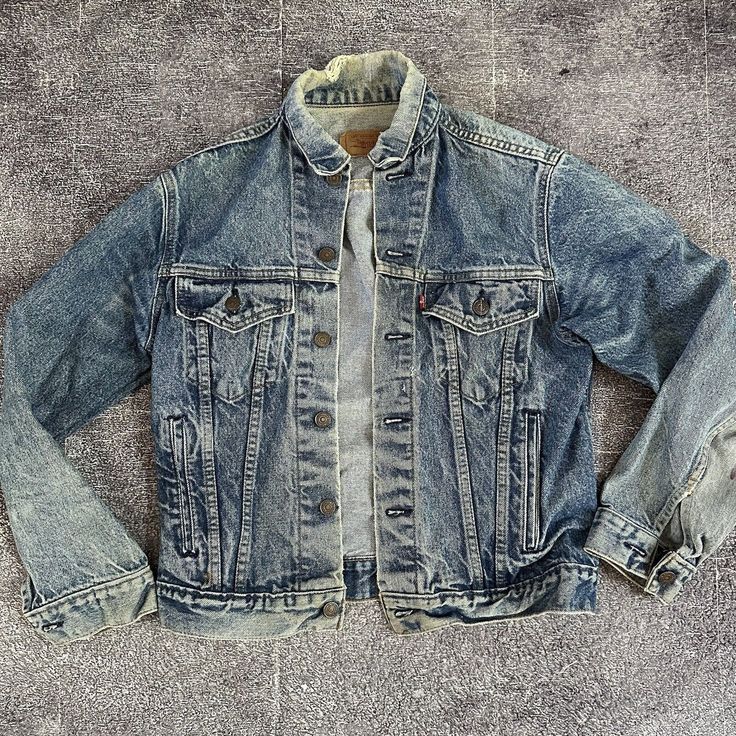 Jacket is in good condition overall does show wear and has some distress and marks (pictured above)  Tagged a 44, but fits more like a 40  Length- 24" Pit to Pit- 19" Vintage Denim Jacket, Light Blue Denim, Levi's, Vintage Denim, Jean Jacket, Vintage Men, Mens Jackets, Overalls, Denim Jacket