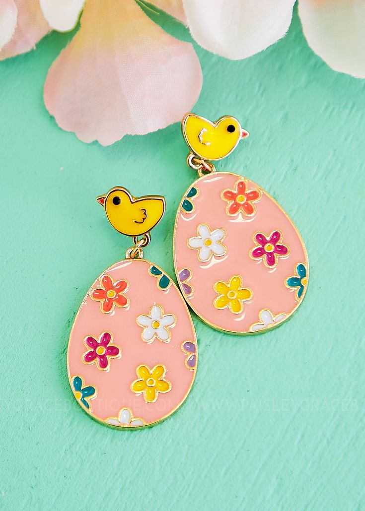 Hop into spring with our Sunshine Chick Earrings! These adorable easter egg earrings feature quirky little chicks on top, adding a playful touch to any outfit. Spread some sunshine and smiles wherever you go with these fun earrings! Details Length 1.75" x Width 0.75" Lead & Nickel Free Easter Egg Earrings, Christmas Necklaces, Egg Earrings, Neutral Earrings, Fun Earrings, Easter Egg, Easter Eggs, Sale Items, New Product