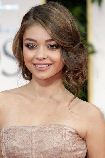 Sarah Hyland soft romantic updo!! Perfect not tight little messy vintage side one shoulder wedding bridesmaid bridal hair - ish Wedding Party Hairstyles, Celebrity Wedding Hair, Loose Updo, Wedding Hairstyles Bridesmaid, Side Hairstyles, Peinados Recogidos, Trendy Wedding Hairstyles, Wedding Hairstyles Updo, Prom Hairstyles