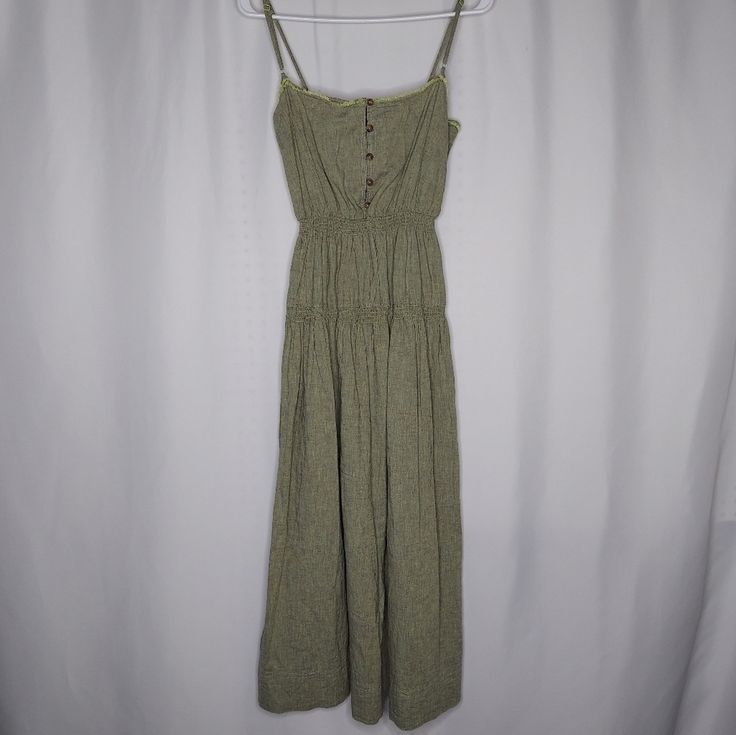 Urban Outfitters Midi Sundress Small Green Chambray Linen Cotton Full Skirt A-Line Spaghetti Strap Raw Edges Button Back Smocked Waist 55% Linen, 45% Cotton 34" Bust, 26" Waist, 41" Length From Under Arm Great Unworn Condition Nwot Size Small By Urban Outfitters. 750 Casual Fitted Maxi Dress With Adjustable Straps, Summer Smocked Cotton Dress With Adjustable Straps, Spring Cotton Smocked Dress With Adjustable Straps, Cotton Smocked Dress With Spaghetti Straps For Vacation, Casual Maxi Dress With Drawstring For Day Out, Sleeveless Linen Smocked Dress, Casual Cotton Smocked Dress With Adjustable Straps, Linen Smocked Dress For Vacation, Spring Drawstring Sundress For Day Out