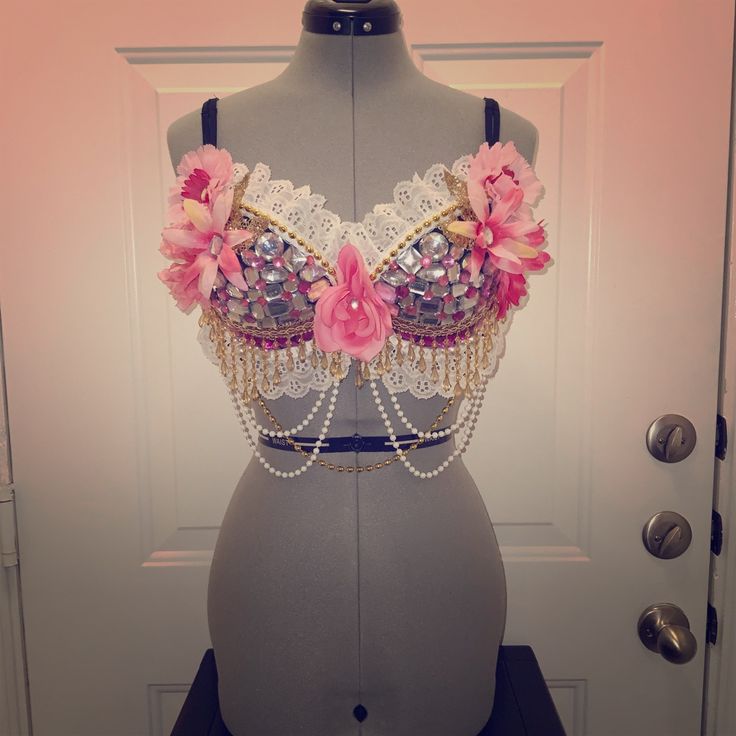 Size 36c - Another Custom Order That Was Not Paid In Full By Dead Line. Never Worn! Ask About Custom Bras For Your Next Festival! Pink Mermaid Bra Top, Bra Decorating Ideas, Rave Bra Diy, Mermaid Bras, Mermaid Bra Top, Bra Holder, Bling Outfits, Decorated Bras, Bra Ideas