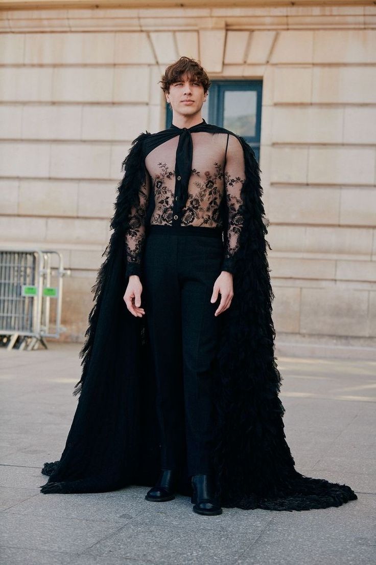 High Fantasy Mens Fashion, Flower Fantasy Outfit Male, Best Mens Met Gala Looks, Gala Male Outfit, Male Couture Fashion, Men High Fashion Outfit, High Fashion For Men, Mens Couture Fashion, High Fashion Outfits Men