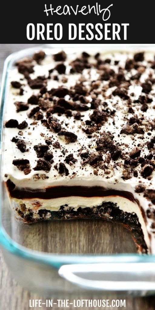 an oreo dessert in a glass dish on a wooden table with text overlay