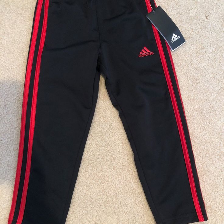 Adidas Boys 4 Black Red Stripe Sweatpants Nwt Red Winter Sports Pants, Red Sports Pants For Winter, Adidas Red Cotton Pants, Black And White Sweatpants, Adidas Bottoms, Black And White Pants, Striped Sweatpants, Adidas Classic, Black Sweats