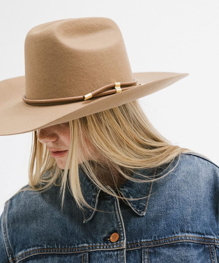 From coffee dates to country music festivals, the Teddy Cattleman Hat has you covered. With a true cattleman crown + wide western brim, this classic cowgirl hat is sure to stand out in a crowd. May we suggest taking Teddy up a notch? Shop Western bands + your favorite hat trims to make the look your own! Bands pictured sold separately HERE! Cattleman Hat, Classic Cowgirl, Country Music Festival, Western Hat, Coffee Dates, Crown Heights, Cowgirl Hat, Band Pictures, Halo Style