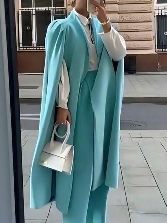 Mode Kimono, Elegant Outfit Classy, Woman Suit Fashion, Suit Fashion, Winter Fashion Outfits, Elegant Outfit, Cloak, Muslim Fashion, Urban Fashion