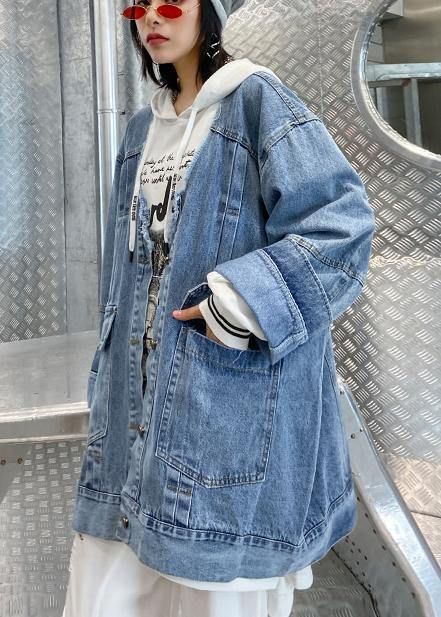 Women denim blue Fine trench coat Shape Button Down outwear Materials used: cotton blendedMeasurement:One size fits all for this item. Please make sure your size doesn't exceed this size: BUST-136cm length 75cm / 29.25"Sleeve length 71cm / 27.69"Cuff 36cm / 14.04"bust 136cm / 53.04"Waist 136cm / 53.04"hem 130cm / 50.7"We ship worldwide.Tracking numbers provided for all orders. Denim Blue Single Breasted Cotton Outerwear, Single Breasted Denim Blue Cotton Outerwear, Denim Blue Single-breasted Cotton Outerwear, Denim Long Sleeve Outerwear With Pockets, Dark Wash Single Breasted Cotton Outerwear, Dark Wash Single-breasted Cotton Outerwear, Denim Blue Winter Outerwear With Buttons, Winter Denim Blue Outerwear With Buttons, Single-breasted Dark Wash Cotton Outerwear