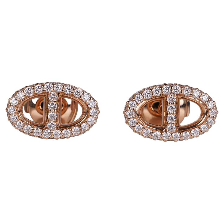 Mightychic offers a set of Hermes New Farandole 18K Rose Gold Diamond earrings. Total carat weight is approximately .90. Classic Hermes. Beautiful and timeless. Comes with gift box and signature Hermes orange box. New or Pristine Store Fresh Condition. final sale EARRING MEASURES: LENGTH 14 mm WIDTH 9 mm CONDITION: New or Pristine Store Fresh Condition Rose Gold Diamond Earrings, Orange Box, Hermes Orange, Hermes Jewelry, Orange Boxes, Gold Diamond Earrings, Earring Sale, Rose Gold Diamonds, Rose Gold Earrings