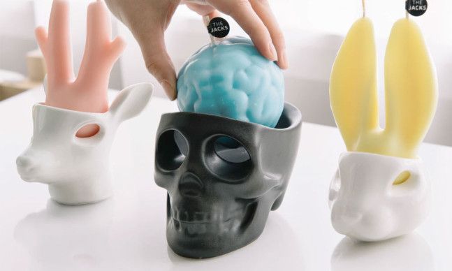 Creepy Candles, Unusual Candles, Soya Mumu, Beton Design, Creative Candles, Skull Candle, Ideas Hogar, Ceramic Candle Holders, Ceramic Candle