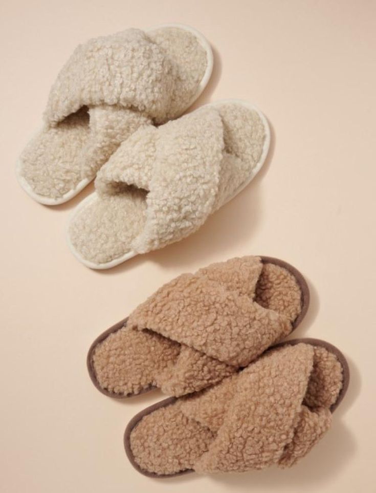 These fuzzy slippers will keep your feet warm, cute, and happy around the house. S/M fit women’s shoe sizes 5 to 6.5 M/L fit women’s shoe sizes 7 to 9 Diy Spa Day, Cute Luggage, Diy Facial, Spa Day At Home, Diy Spa, Diy Beauty Recipes, Spa Essentials, Fuzzy Slippers, Fur Slippers