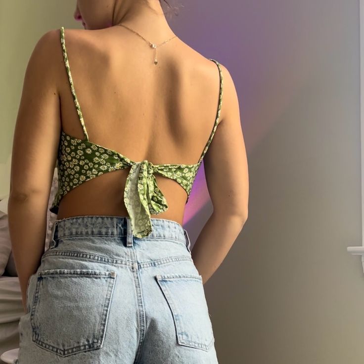 Never Worn, Just Took The Tags Off, Perfect Condition!! From Hazel Boutique Very Stretchy Material To Fit Various Shapes And Sizes Daisy Print Open Back Green Tie Back Top For Day Out, Green Floral Print Crop Top, Green Floral Print Summer Crop Top, Green Floral Print Crop Top For Beach, Green Tie Back Top For Vacation, Casual Cami Crop Top With Tie Back, Green Summer Top With Tie Back, Summer Green Top With Tie Back, Green Floral Print Sleeveless Crop Top