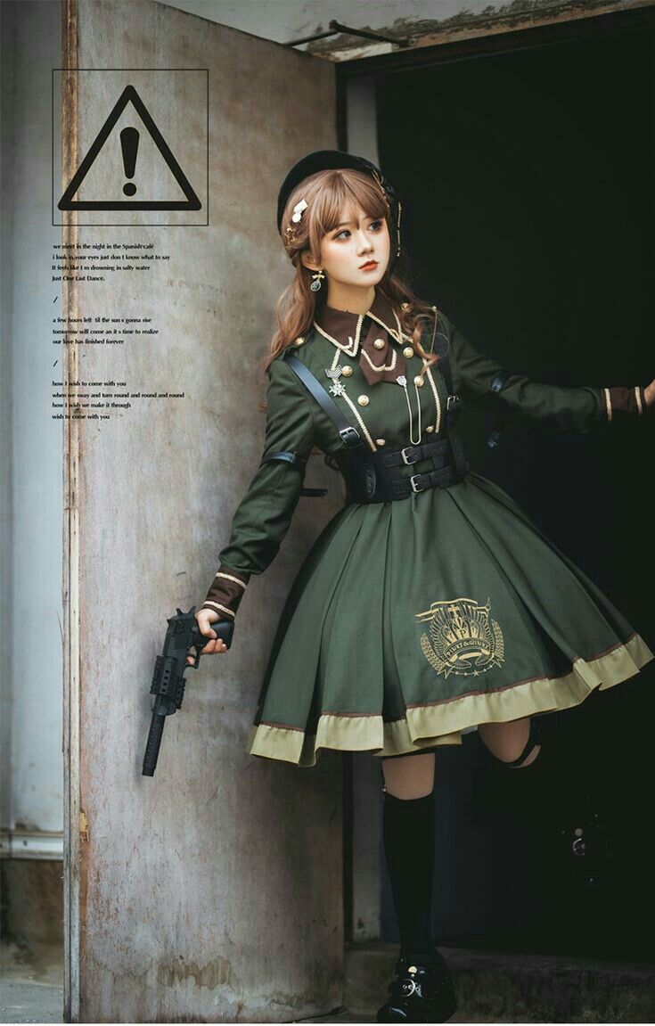 Ouji Fashion Girl, Paintballing Outfit, Ouji Fashion, Lolita Outfits, Female Dress, Old Fashion Dresses, Army Uniform, Fashion Female, J Fashion