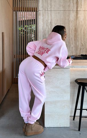 Offstage Lounge Shorts Moon | White Fox Boutique EU White Fox Matching Sets, White Fox Boutique Sets, Pink White Fox Hoodie, Whitefox Boutique Hoodie, White Fox Outfits Hoodie, Women’s Sweatsuit, Whitefox Boutique Outfit, White Fox Clothes, White Fox Tracksuit