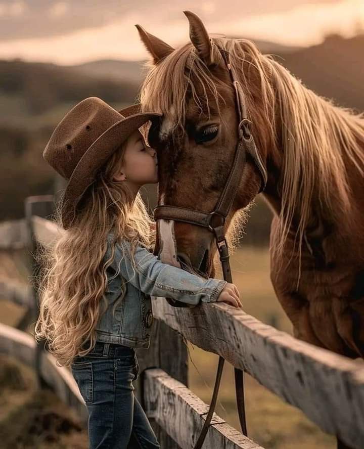 Equestrian Photoshoot, Horse Photoshoot Ideas, Horse Photography Poses, Foto Cowgirl, Pictures With Horses, Cute Horse Pictures, Cowgirl And Horse, Horse Quotes, Horse Drawings