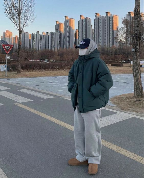 Men Winter Outfits Korean, Korean Winter Outfits Men, Winter Streetwear Outfits, Winter Outfits Men Streetwear, Winter Mode Outfits, Outfits Men Streetwear, Streetwear Winter, Winter Streetwear, Winter Fashion Outfits Casual