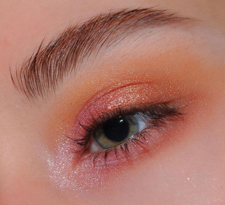 Fairy Like Makeup Looks, Colorful Fairy Makeup, Orange Fairy Makeup, Fall Fairy Makeup, Peach Outfit Ideas, Coral Eye Makeup, Peach Eye Makeup, Coral Makeup, Orange Eye Makeup