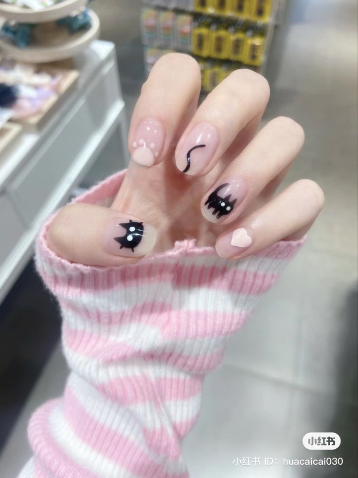 Kawaii Press On Nails Short, Acrylic Nails Cat Design, Simple Cat Nail Designs, Nail Cat Design, Cute Core Nails, Cat French Tip Nails, Nail Ideas Cat, Cat Nail Designs Cute, Cat Nails Short