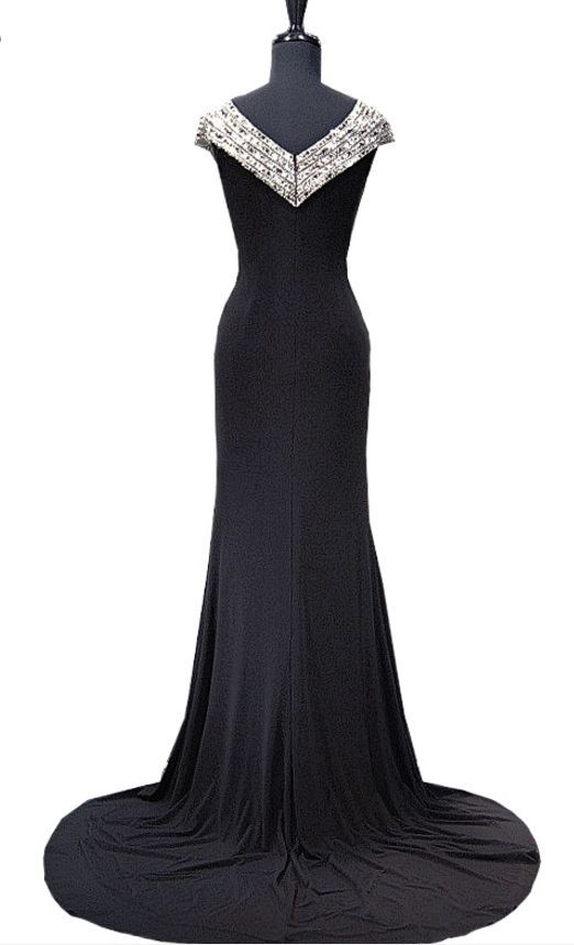 The Mermaid Arrived At The Women's Formal Gown With A Long Black Evening Gown on Luulla Black Evening Gown, The Prom, Make Your Own Dress, Women Formals, Formal Gown, Formal Gowns, Long Black, Chest Pad, Dream Dress