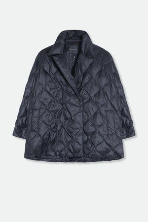 ASPEN TOWN COAT IN GOOSE DOWN Oversized Quilted Outerwear For Cold Weather, Oversized Quilted Jacket For Fall, Oversized Quilted Jacket For Winter Workwear, Oversized Quilted Jacket For Cold Fall Weather, Oversized Black Outerwear With Snap Buttons, Oversized Puffer Jacket With Pockets For Work, Oversized Quilted Jacket For Fall Workwear, Italian Handbags, Italian Shirts