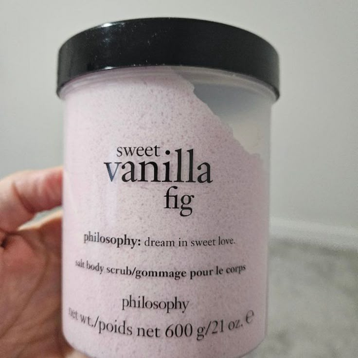 One Of Their Signature Scents!! Philosophy Super Sized 21 Oz Body Scrub In The Magnificent Scent Of Sweet Vanilla Fig !!! Soft Sweet Vanilla With A Touch Of The Fig Scent!!! Don't Miss This For Summer!!! Keep Your Skin Exfoliated And Keep That Tan!! Philosophy Sweet Vanilla Fig, Vanilla Bath Salts, Philosophy Body Scrub, Body Scrub Aesthetic, Sunday Morning Aesthetic, Philosophy Body Wash, Body Salt Scrub, Parents Aesthetic, Body Care Aesthetic