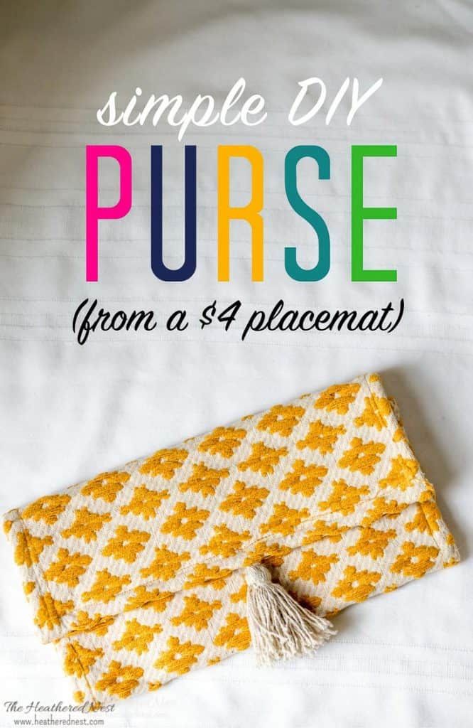 a yellow and white crochet purse with the words simple diy purse from a 4 placemat