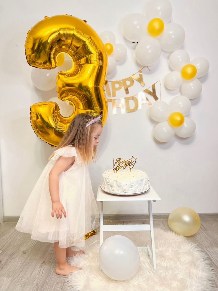 2nd Birthday Home Decor, Girls Birthday Decoration Ideas At Home, 2 Birthday Decoration Ideas, 2nd Birthday Decoration Ideas At Home, Baby Girl Birthday Decoration Ideas, Birthday Decor Simple, 3 Yaş Doğum Günü Fikirleri, Simple Birthday Backdrop, Birthday Decoration Ideas For Kids